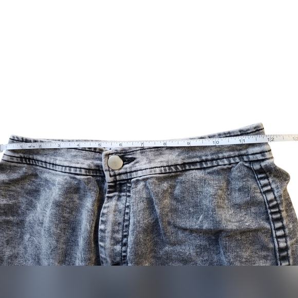 Women's  American  Apparel Grey Acid Wash Jeans - Medium - Picture 6 of 11
